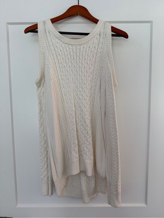 Michael Kors Sweaters - Shoulder showing sweater